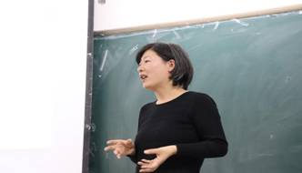 说明: 两位老师
