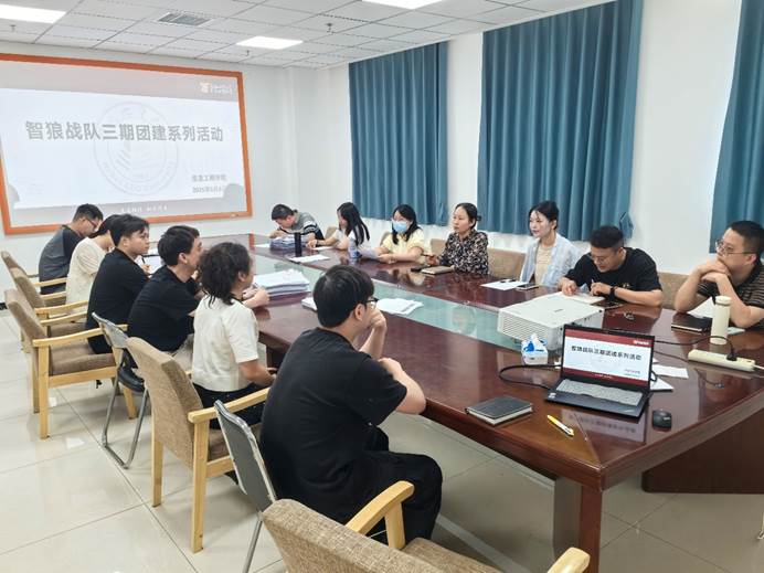 一群人坐在桌子前 AI 生成的内容可能不正确。